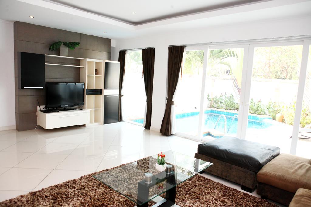 Hidden Palm Pool Villas Pattaya Exteriör bild